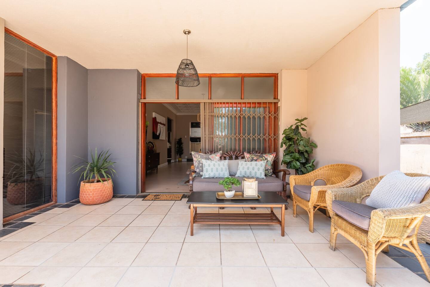 1e611e6c-792a-44d4-be88-6d34e2b4f982